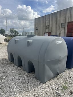 Tanque horizontal 6.000 litros Rotor Con Rompeolas — foto 3