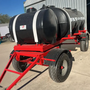 Chasis con tanque combinado 3500 + 750 litros
