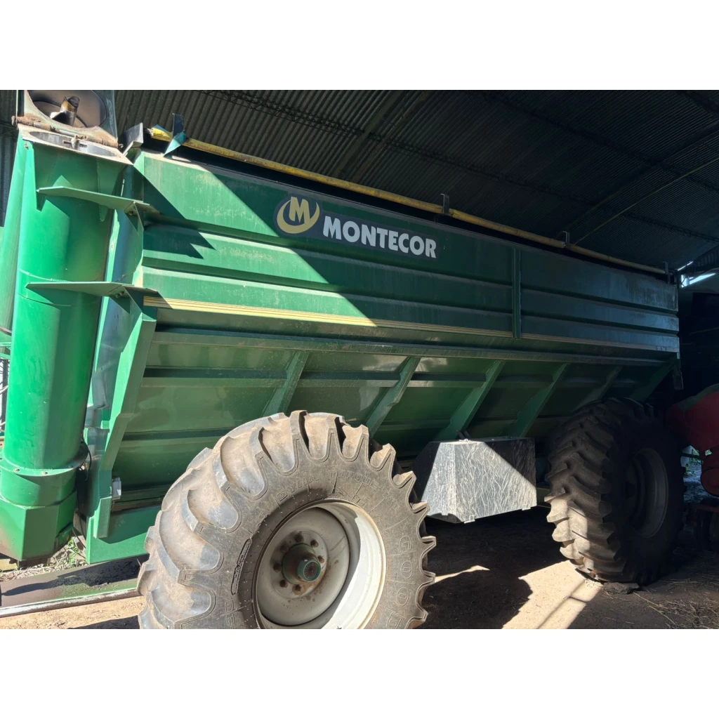 Tolva Autodescargable Usada Montecor 22tn con balanza y neumaticos